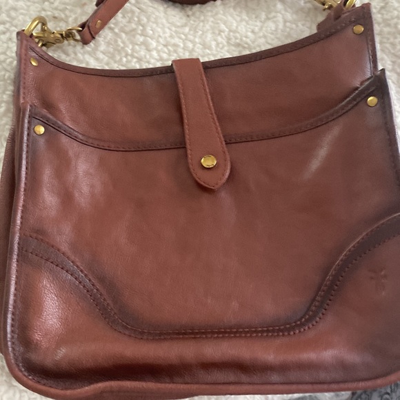 FRYE NORTH SOUTH COGNAC CROSSBODY - Picture 5 of 5